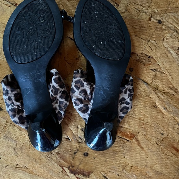 J Renee - Picture 2 of 2